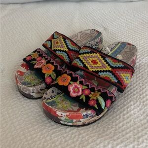 Johnny Was Dinna Multicolor Embroidered Sandals